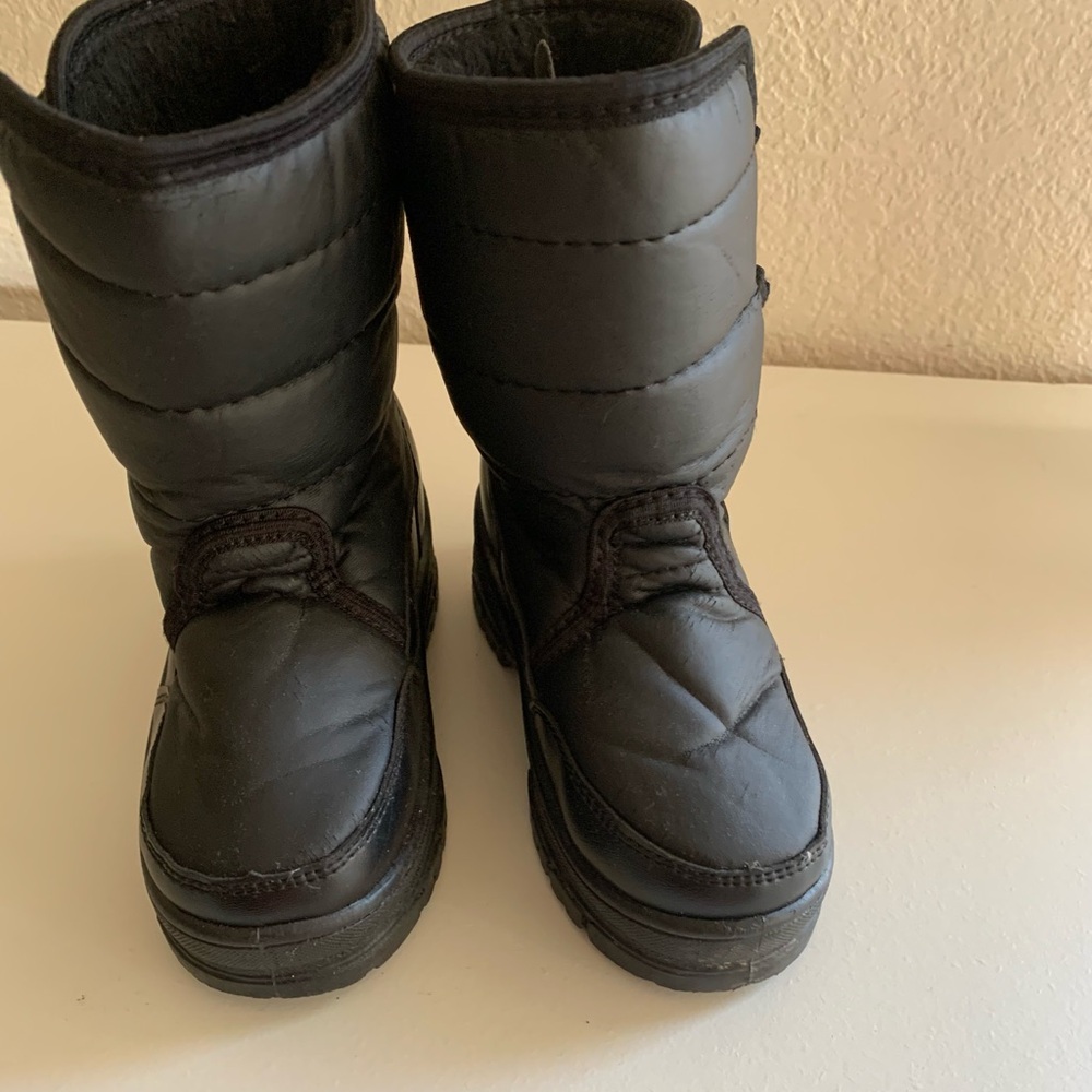 Kids Black Winter Boots - Picture 13 of 13